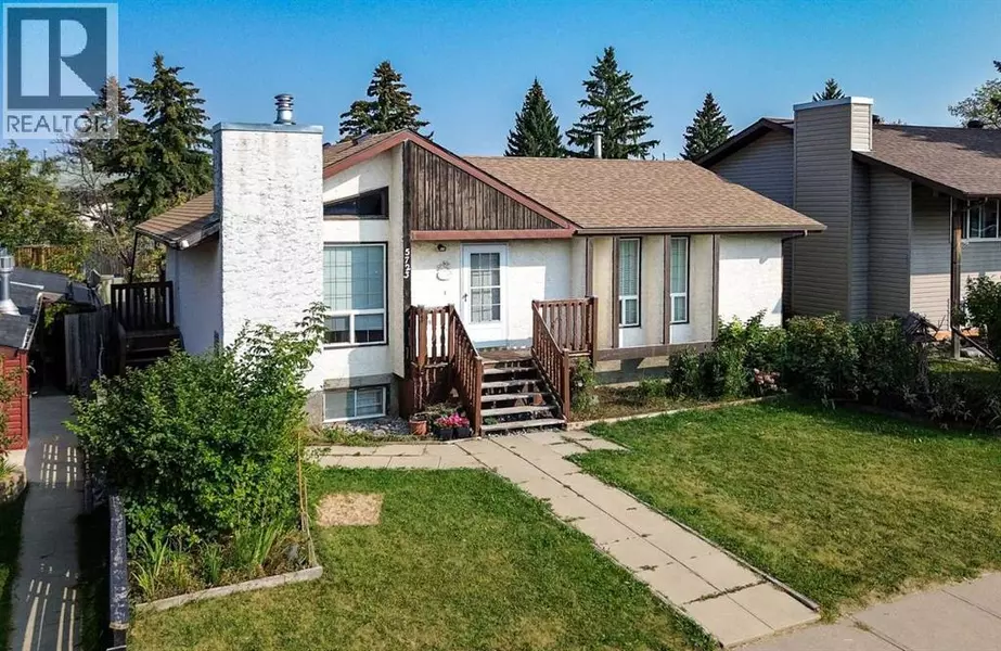 5723 55 Street, Rocky Mountain House, AB T4T1J7