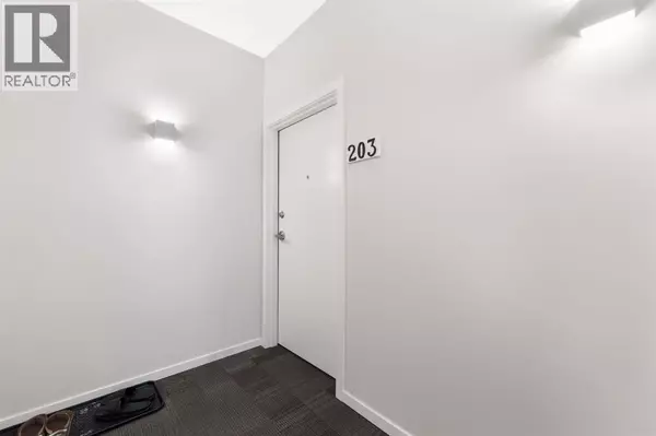 Calgary, AB T3N1M5,203, 335 Redstone Walk NE