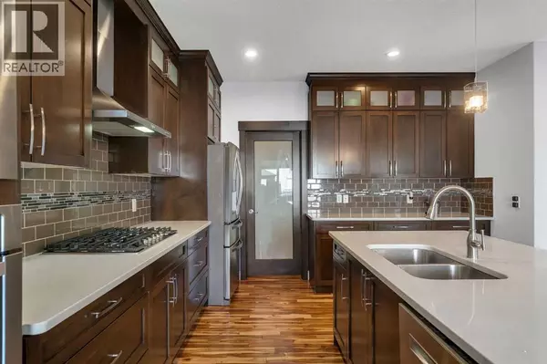 Airdrie, AB T4B3K5,714 Canoe Avenue SW