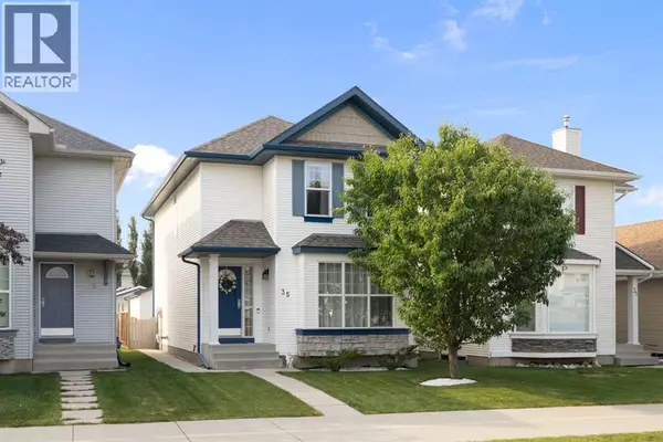 35 Royal Birch Road NW, Calgary, AB T3G5K5