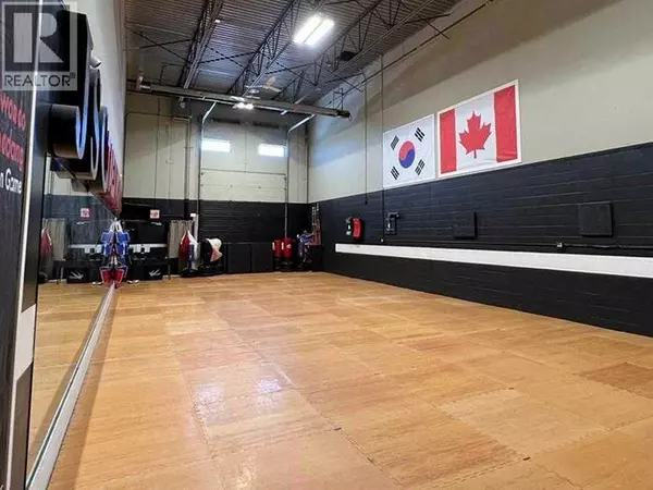 Calgary, AB T2Z4H3,20, 12221 44 Street SE