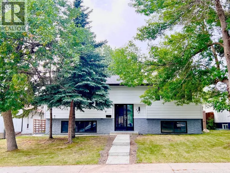 131 Whiteview Close NE, Calgary, AB T1Y1R1