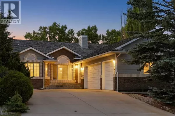 1552 Evergreen Hill SW, Calgary, AB T2Y2R7