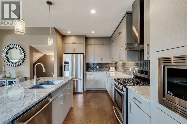 Calgary, AB T3B0P3,2, 4613 17 Avenue NW