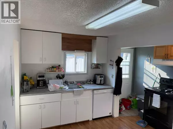 Vulcan, AB T0L2B0,223 2 Street N