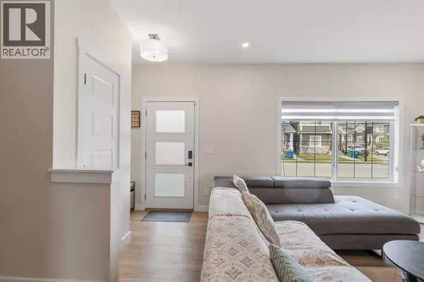 Airdrie, AB T4B5M4,746 Bayview Hill SW