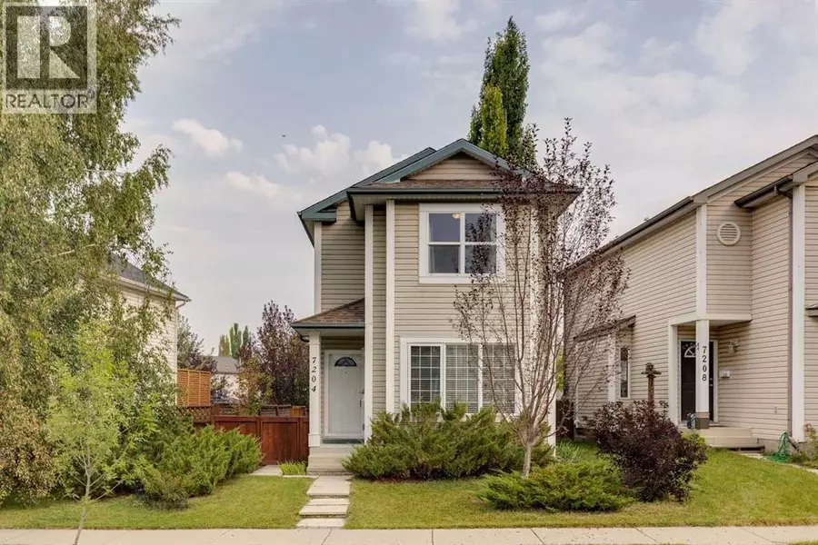 7204 Sierra Morena Boulevard SW, Calgary, AB T3H3G5