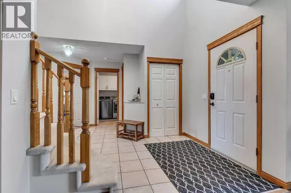 Calgary, AB T3A5Z1,220 Edgeridge Gardens NW
