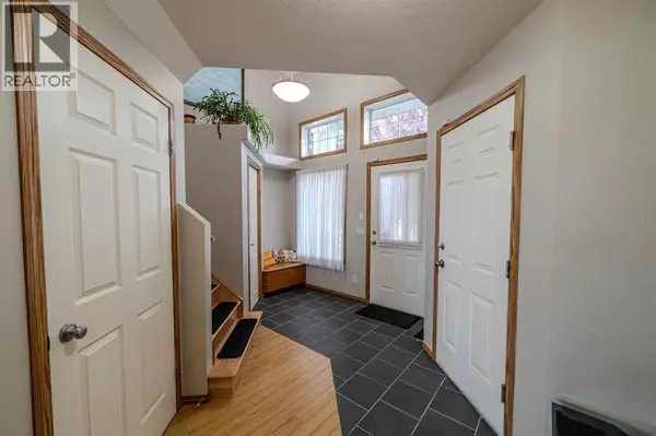 Calgary, AB T2Y4E8,192 Somerglen Common SW