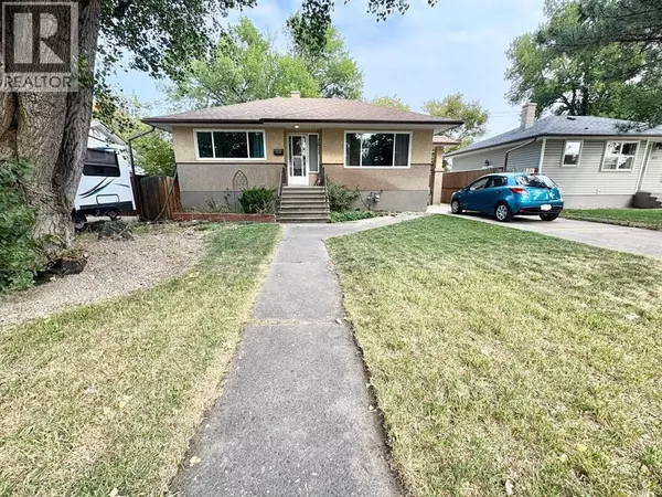 1011 10 Avenue N, Lethbridge, AB T1H1J9