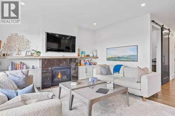 Airdrie, AB T4B3N6,656 Bayview Way SW