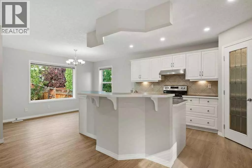 Calgary, AB T3K5L8,48 Panamount Crescent NW