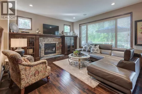 Chestermere, AB T1X1W4,465 marina Drive