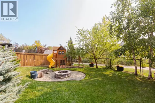 Fort Mcmurray, AB T9K2V6,223 Rattlepan Creek Crescent