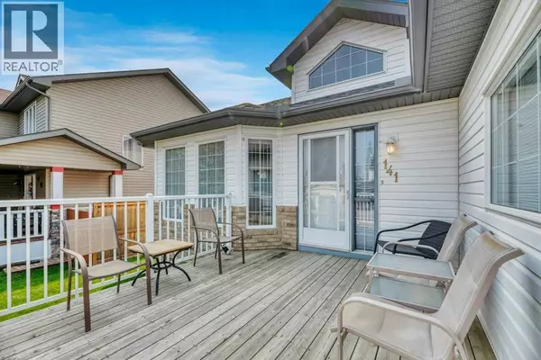 Chestermere, AB T1X1H3,141 West Creek Crescent
