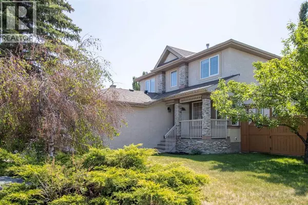 235 Everwillow Close SW, Calgary, AB T2Y4G6