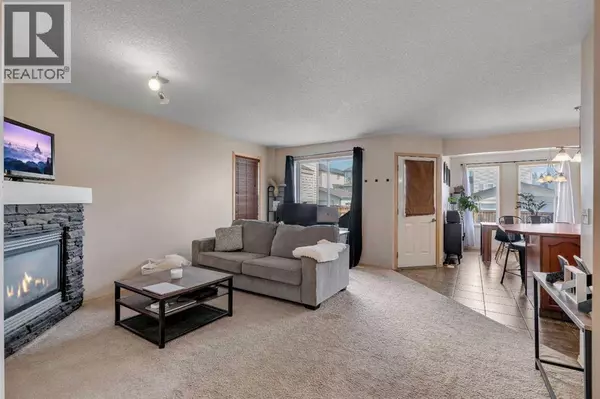 Calgary, AB T3K0J3,100 Covecreek Close NE