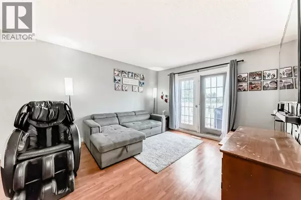 Calgary, AB T2A3N9,203 Penbrooke Close SE