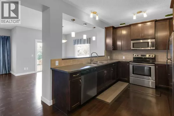 Calgary, AB T3P0E5,57 Evanscove Manor NW