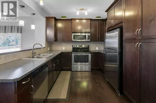 Calgary, AB T3P0E5,57 Evanscove Manor NW