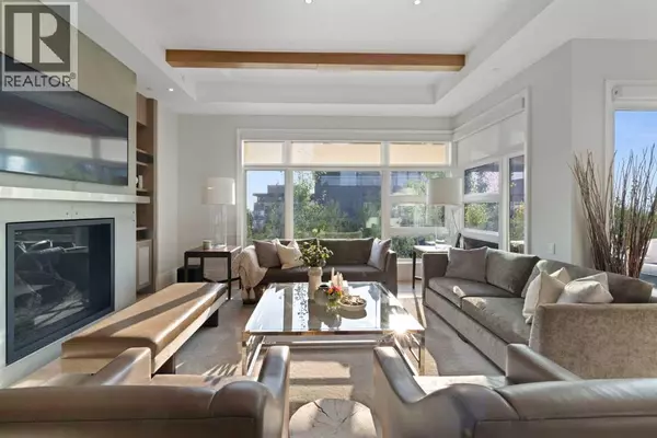 Calgary, AB T2T6X3,302, 3030 17 Street SW