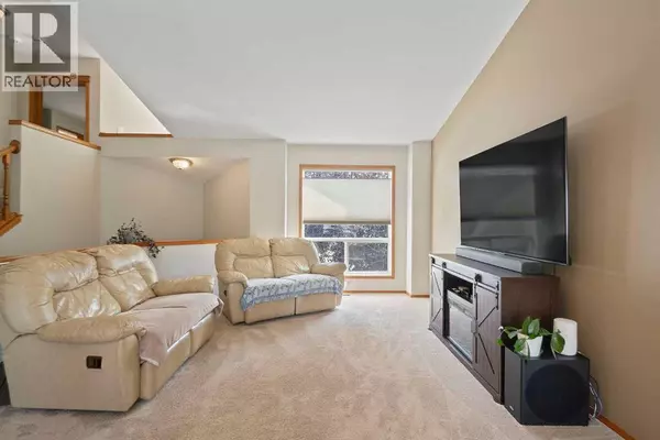 Airdrie, AB T4B2L6,65 Canoe Circle SW