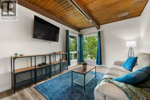 Calgary, AB T2W1Y7,615 Sabrina Road SW