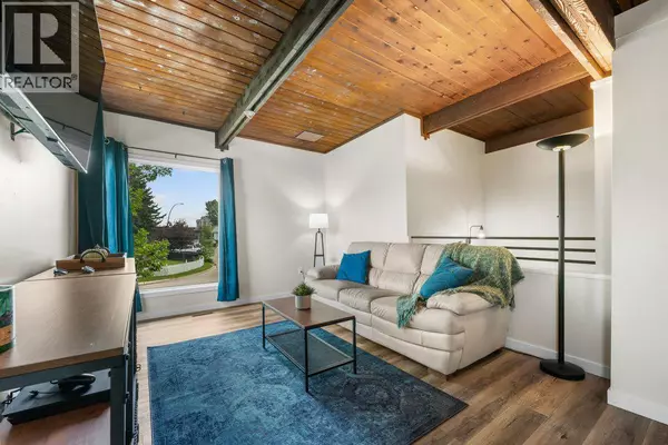 Calgary, AB T2W1Y7,615 Sabrina Road SW