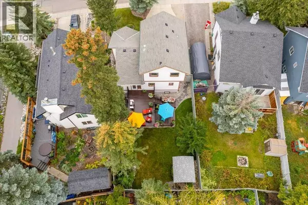 Canmore, AB T1W1H8,270 Lady MacDonald Drive