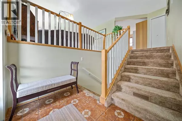 Medicine Hat, AB T1B2M8,72 Rossmere Way SE