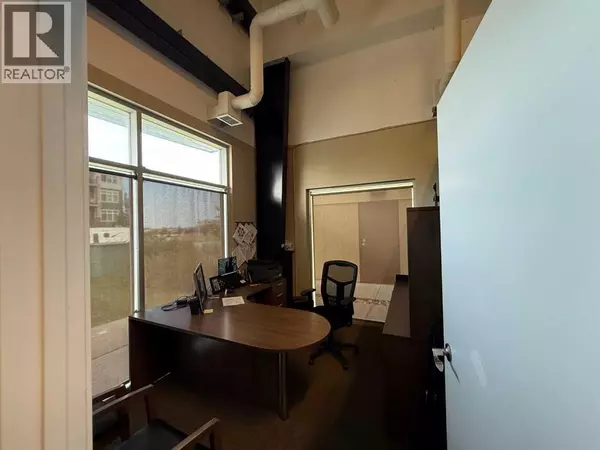 Airdrie, AB T4B0J6,101, 44 Gateway Drive NE