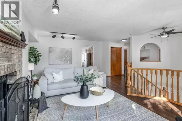 21 West Mcdougal Road, Cochrane, AB T4C1L3