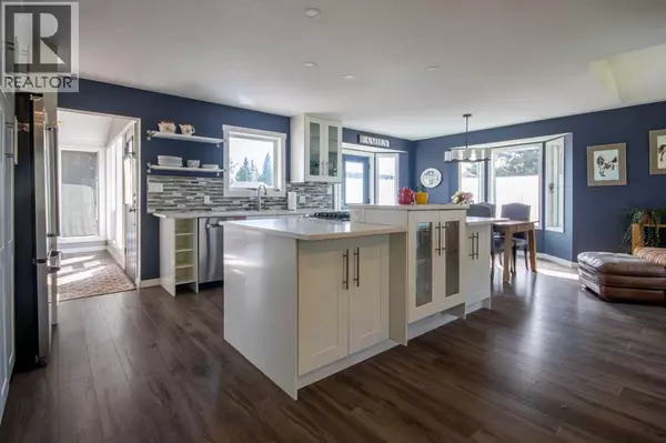 550 4 Avenue W, Sundre, AB T0M1X0