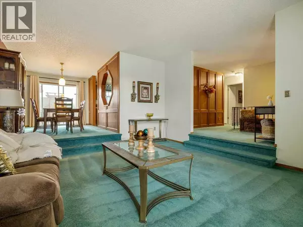 Lethbridge, AB T1K4R6,82 Pensacola Court W