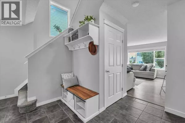 Calgary, AB T2Y4R9,2037 Bridlemeadows Manor SW