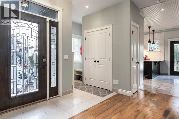 Calgary, AB T2T6R6,1907 37 Avenue SW