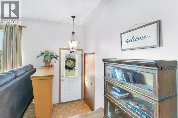 Lacombe, AB T4L1L4,5436 53 Avenue