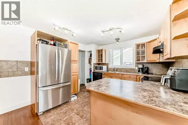 Airdrie, AB T4B1C4,66 Eldridge Rise SE