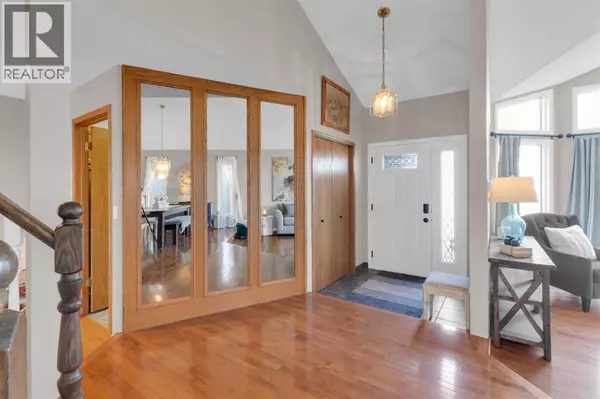 Calgary, AB T2W6B1,240 Woodbriar Place SW
