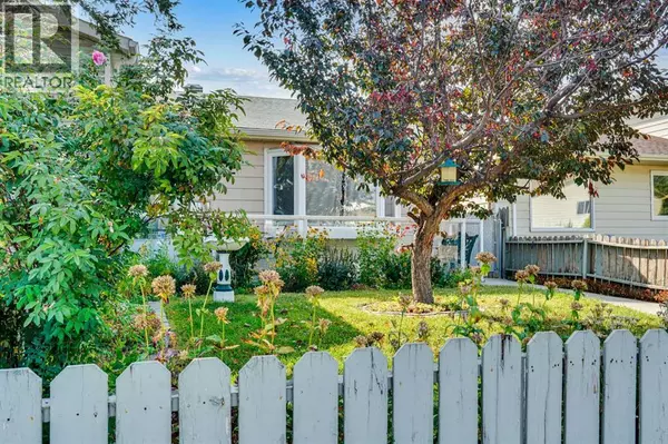 13 Falworth Way NE, Calgary, AB T3J1C9