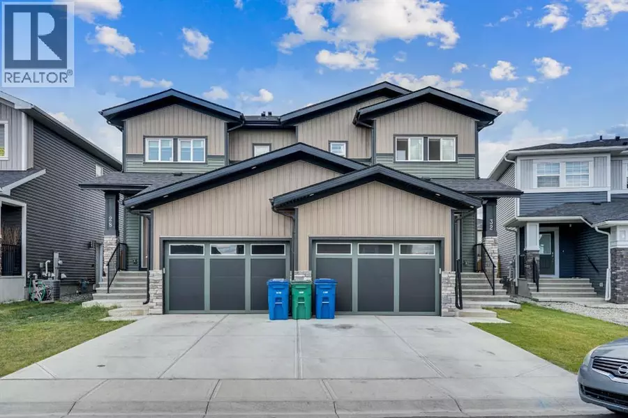 28 Midtown Close SW, Airdrie, AB T4B5G9