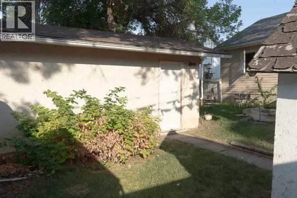 Lethbridge, AB T1H0P4,1614 5a Avenue N