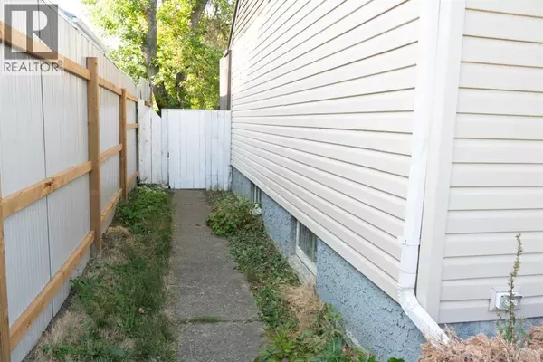 Lethbridge, AB T1H0P4,1614 5a Avenue N