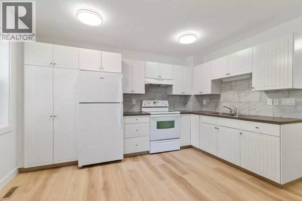 Sylvan Lake, AB T4S1C4,5016 44 Street