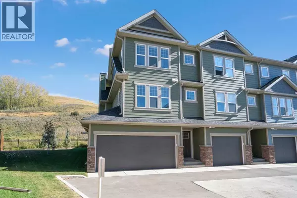 284 Cranbrook Square SE, Calgary, AB T3M3K8
