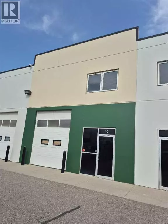 40, 4807 32 Street SE, Calgary, AB T2B2X3