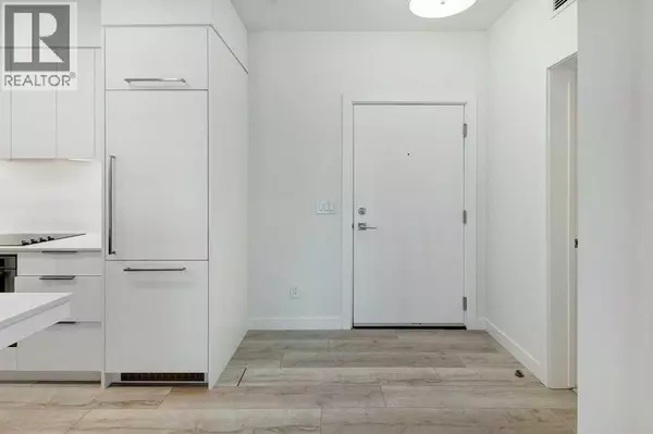 Calgary, AB T3B6H4,206, 3130 Thirsk Street NW