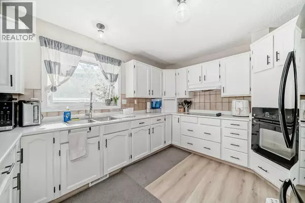 Calgary, AB T3J1G4,48 Fallingworth Court NE
