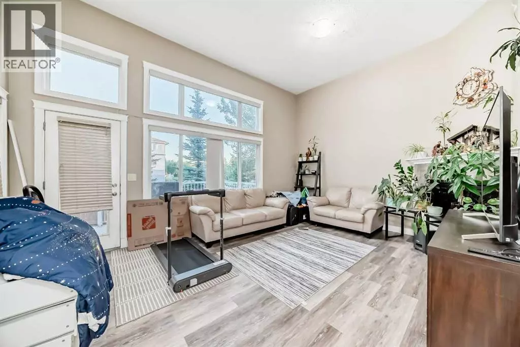 Calgary, AB T2B0B6,14 DOVER Mews SE