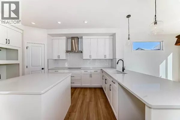 Calgary, AB T2X5N9,122 Walgrove Bay SE